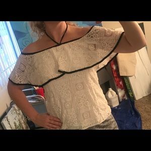 Off shoulder, halter tie, lace top.